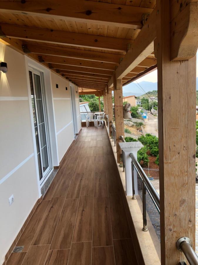 Amazing Familiar Apartments And Rooms Саранде Екстериор снимка