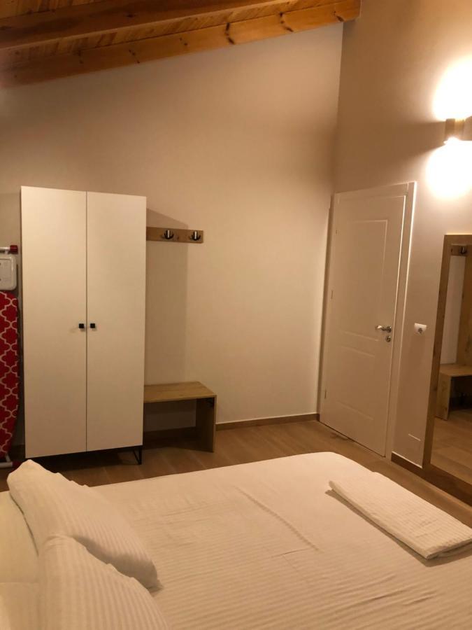 Amazing Familiar Apartments And Rooms Саранде Екстериор снимка