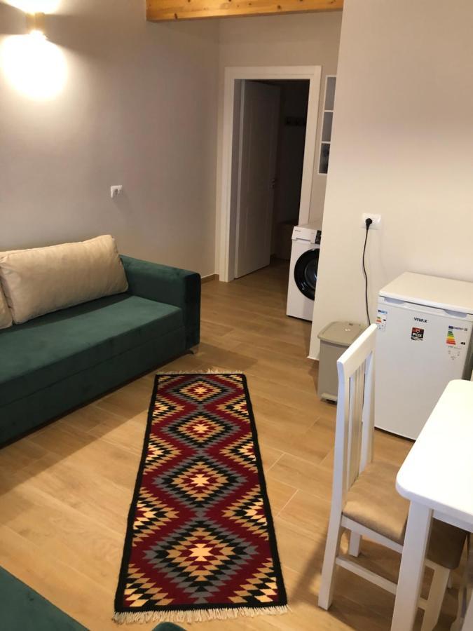 Amazing Familiar Apartments And Rooms Саранде Екстериор снимка