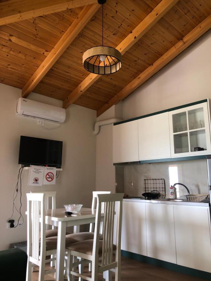 Amazing Familiar Apartments And Rooms Саранде Екстериор снимка