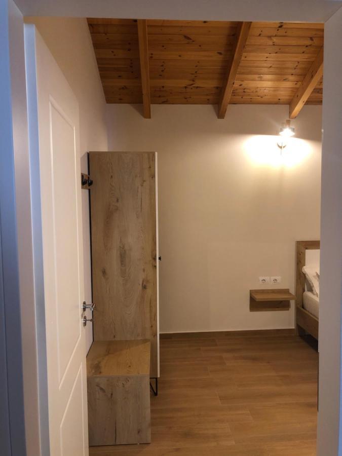 Amazing Familiar Apartments And Rooms Саранде Екстериор снимка