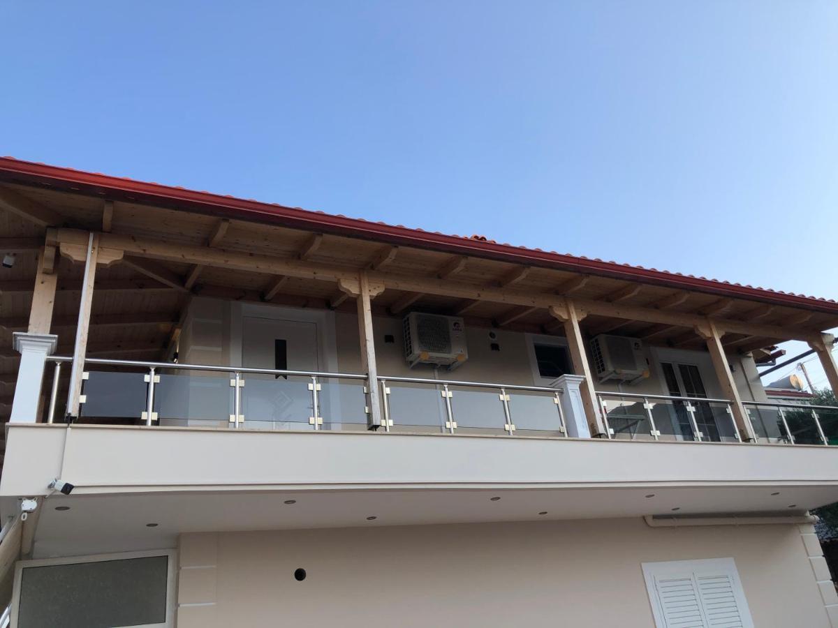 Amazing Familiar Apartments And Rooms Саранде Екстериор снимка
