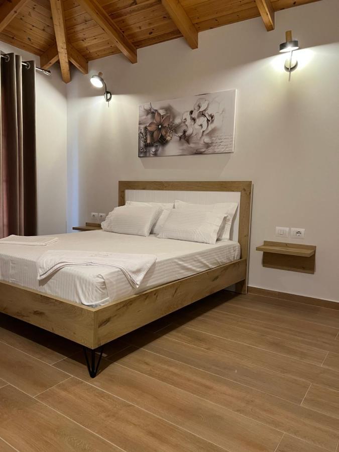 Amazing Familiar Apartments And Rooms Саранде Екстериор снимка